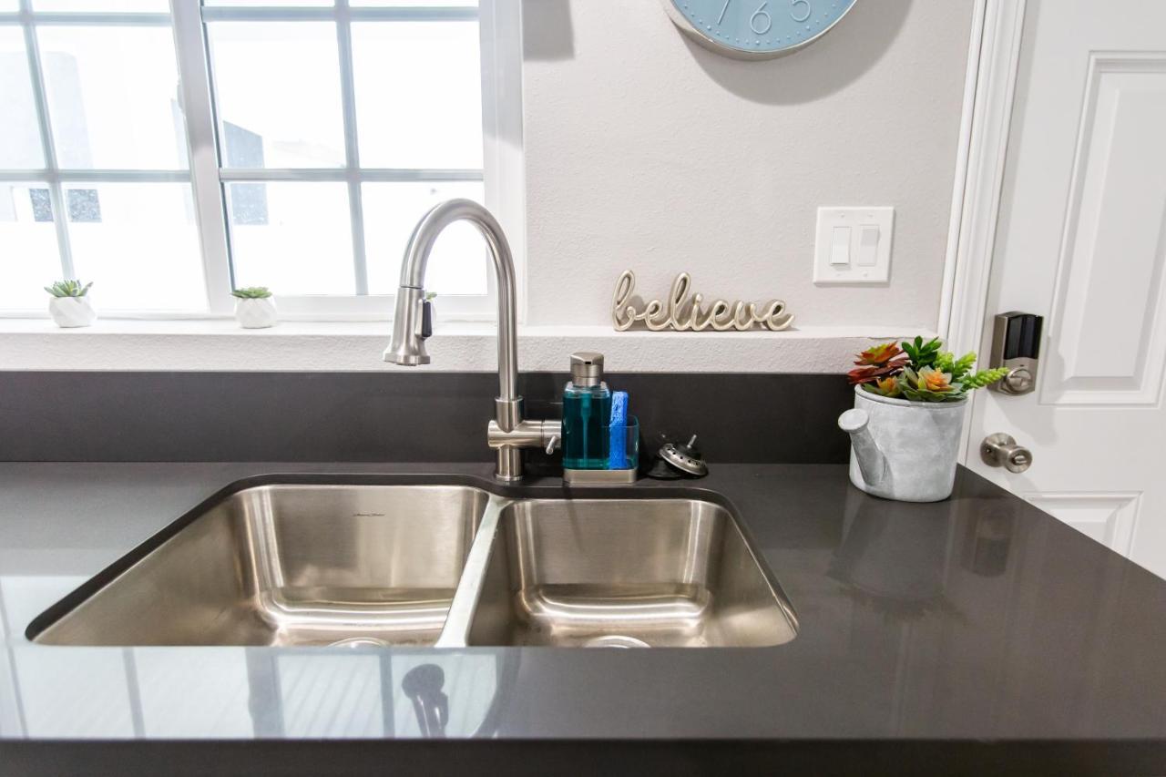 Long Beach Duplex King Bed Pet Friendly Nurses Surgeon Business Travelers Near St Marys Medical Center & Downtown Eksteriør bilde